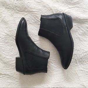 Chelsea boots